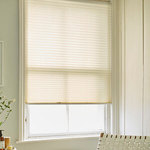 Freehanging Pleated Blinds