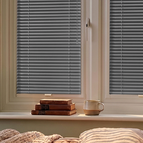 ash-pfit-wood-bedroom-close-up