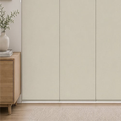 bella-butter-close-up-bottom-panel-blind