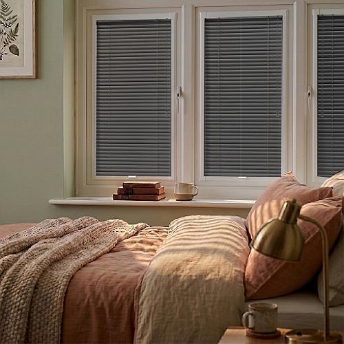carbon-pfit-wood-bedroom